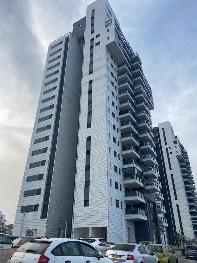 Beauty Apartment 3 Rooms Wi-Fi Netanya Bagian luar foto