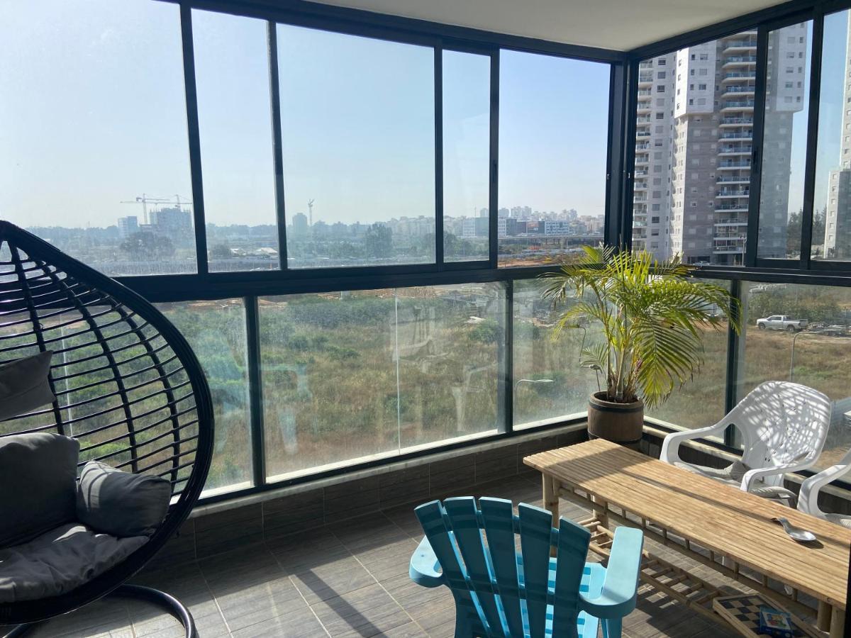 Beauty Apartment 3 Rooms Wi-Fi Netanya Bagian luar foto