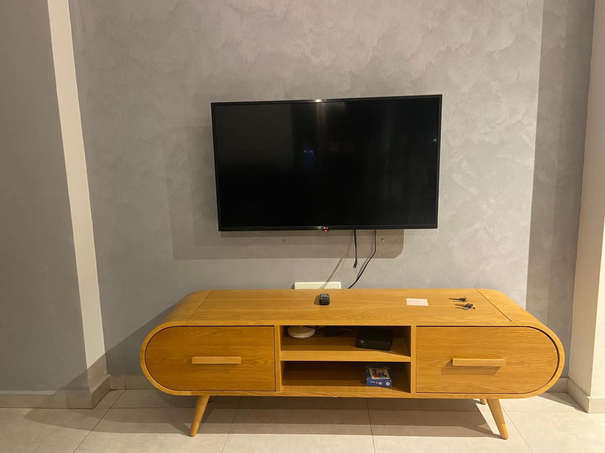 Beauty Apartment 3 Rooms Wi-Fi Netanya Bagian luar foto